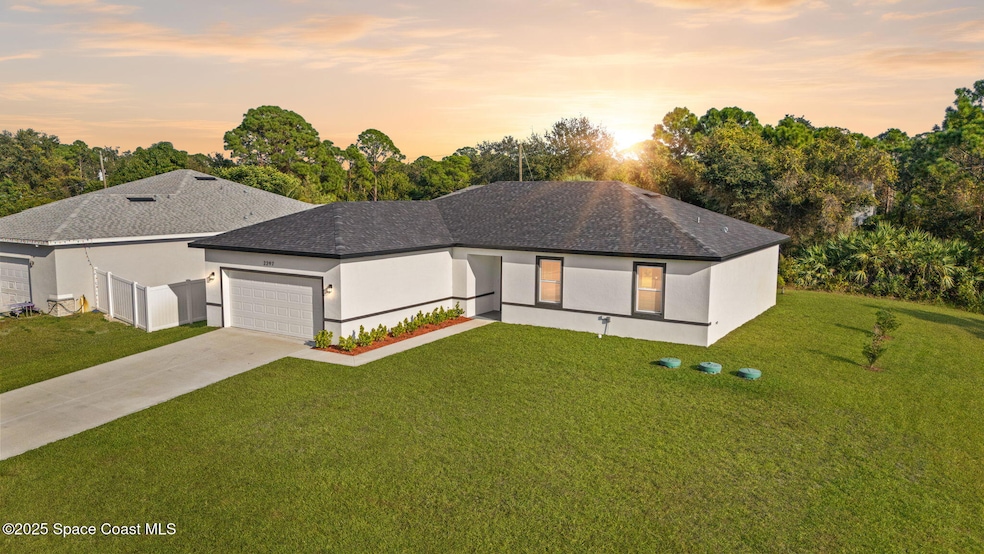 2297 Wagonwheel Ave SE, Palm Bay, FL 32909 - photo 1