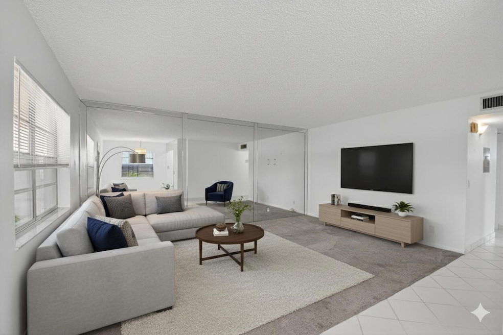 826 Normandy R, Delray Beach, FL 33484 - photo 1