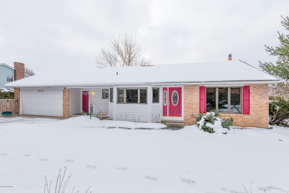 2114 Sandcrest-4