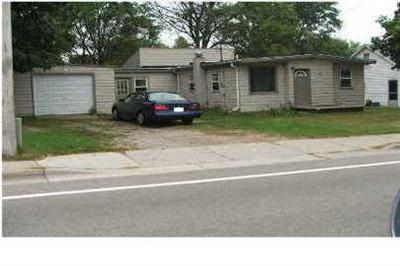 512 Foreman St, Lowell, MI 49331 - photo 1