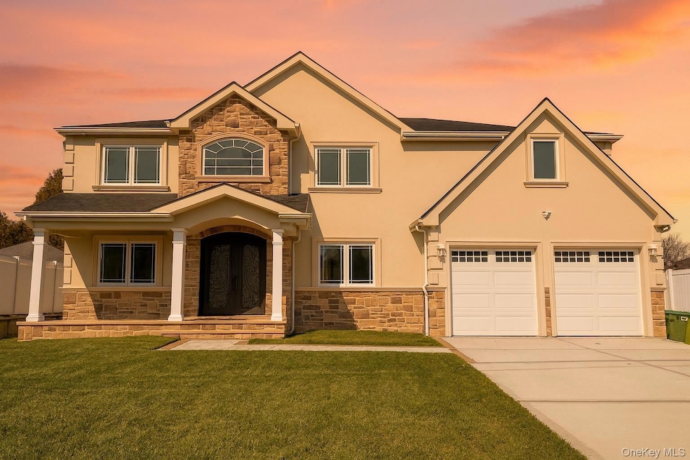 582 Gaynor Place, West Hempstead, NY 11552 - photo 1