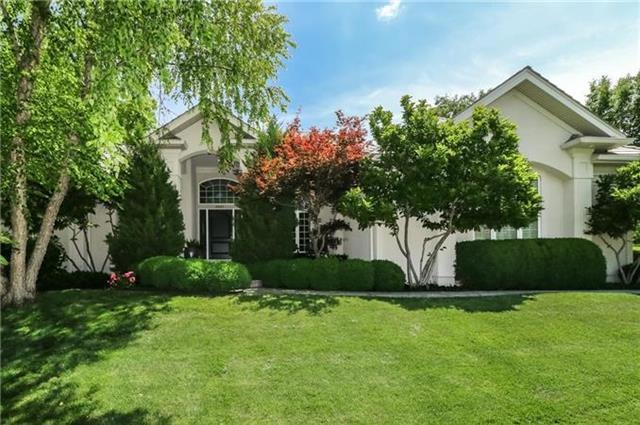 8447 Summit St, Lenexa, KS 66215 - photo 1