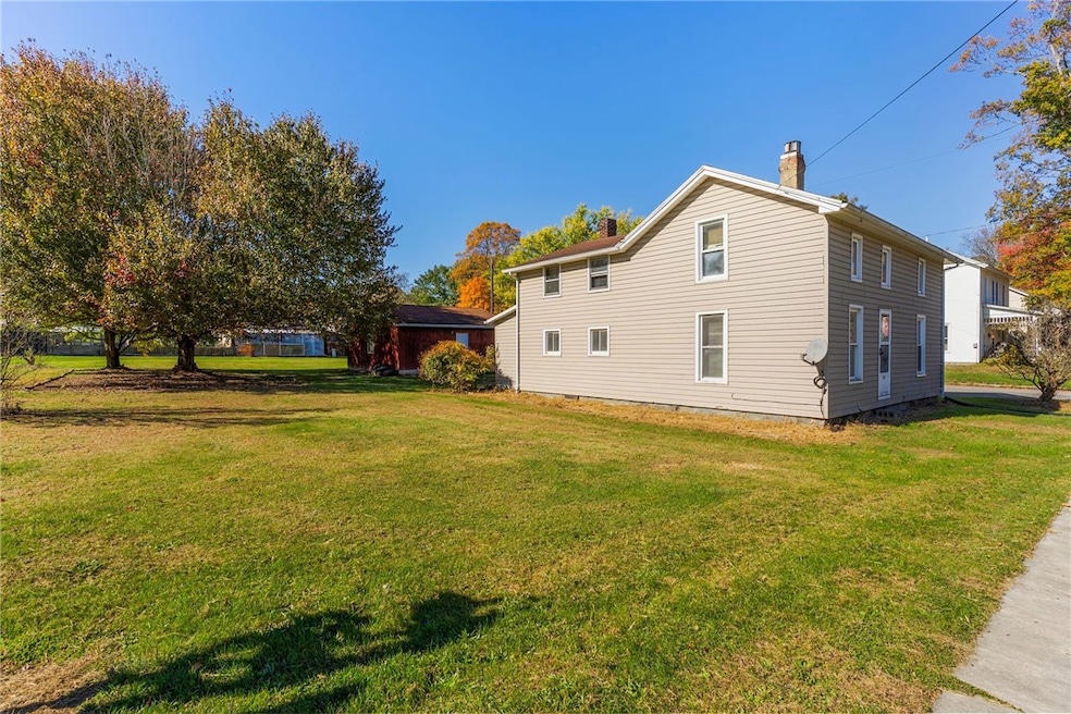 211 Home St, Mercer, PA 16137 - photo 1