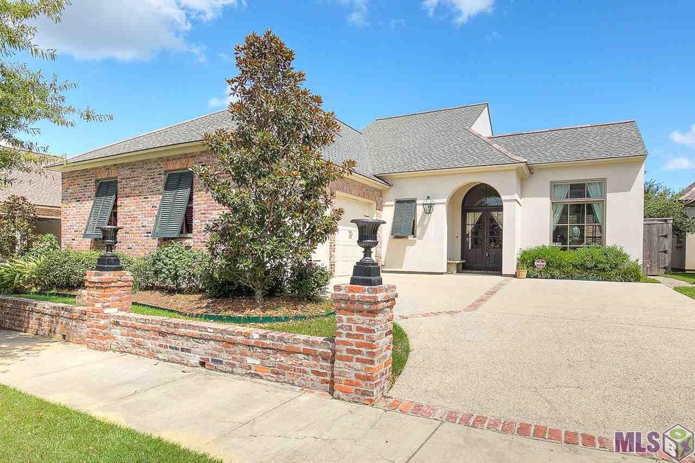 7939 Settlers Cir, Baton Rouge, LA 70810 - photo 1
