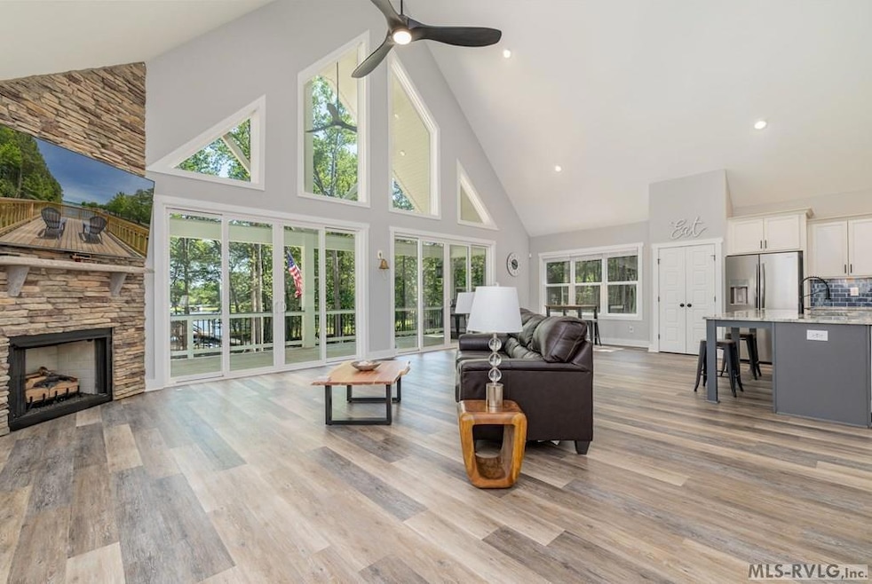 For Sale $950,000