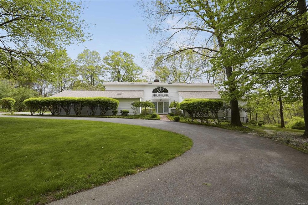 5 Beverly Ct, Hopewell Junction, NY 12533 - photo 1