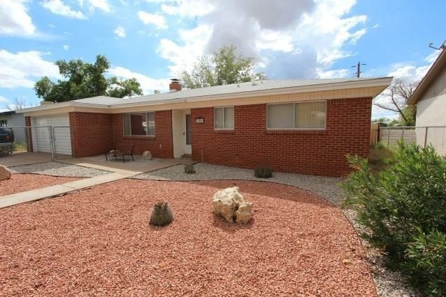 2413 Yale Ave, Alamogordo, NM 88310 - photo 1