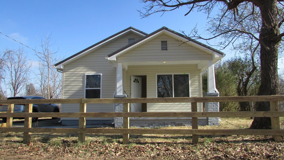 114 Furnace Rd, Johnson City, TN 37601 - photo 1