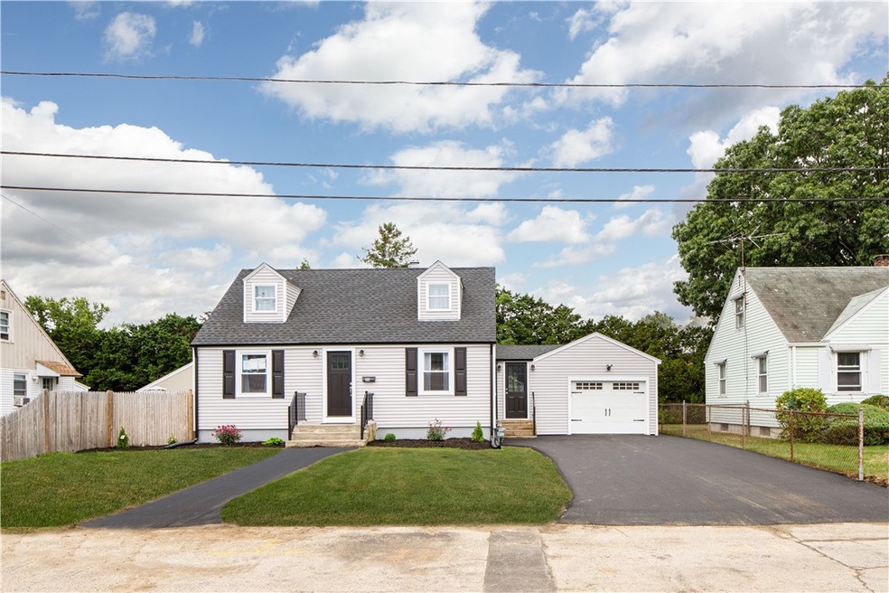 90 Baywood St, Warwick, RI 02886 - photo 1