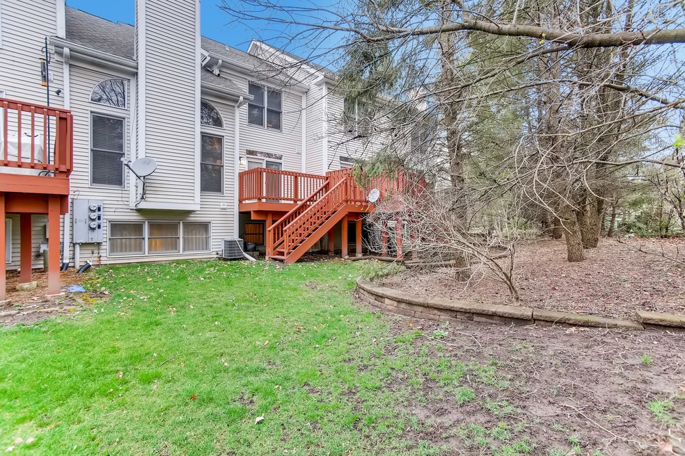 1574 Treeline Ct unit 602, Naperville, IL 60565 - photo 1