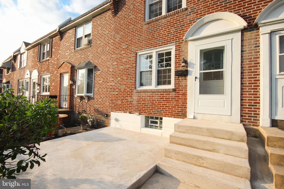 1105 Tremont Dr, Glenolden, PA 19036 - photo 1