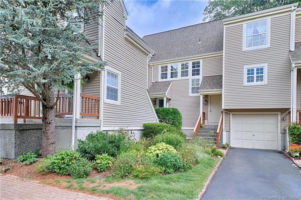 617 Foxboro Dr unit 617, Norwalk, CT 06851 - photo 1