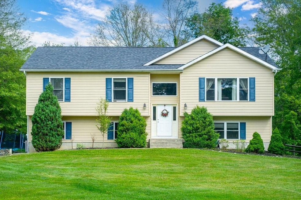 25 Mill House Rd, Pine Bush, NY 12566 - photo 1