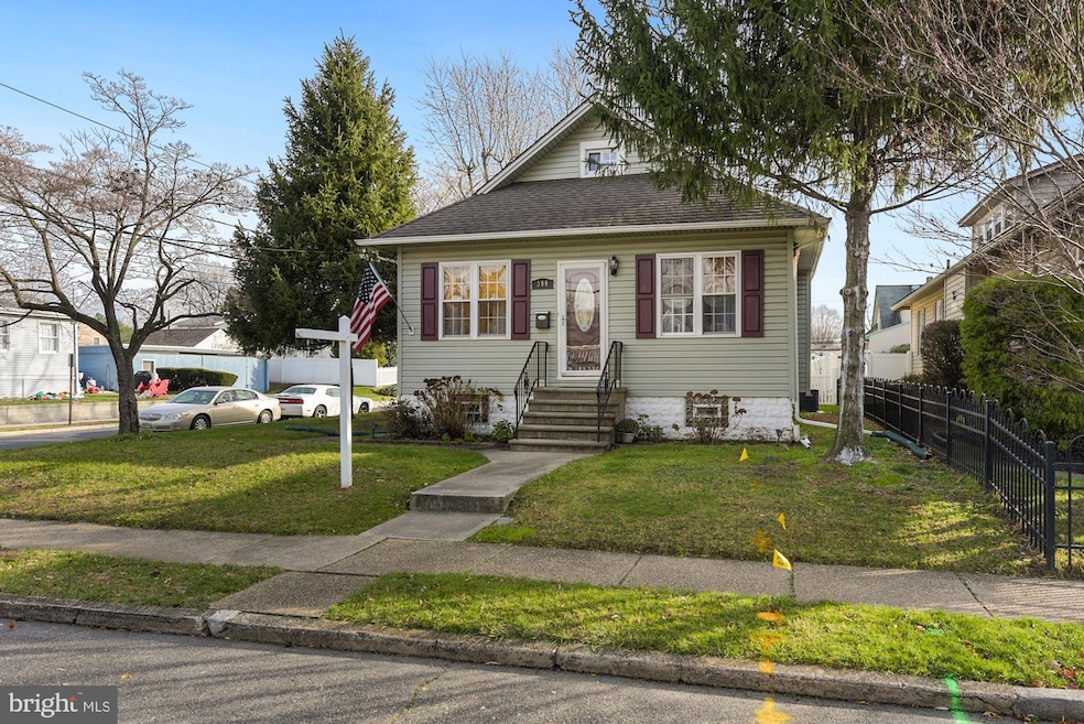 300 Greenwood Ave, Gloucester City, NJ 08030 - photo 1