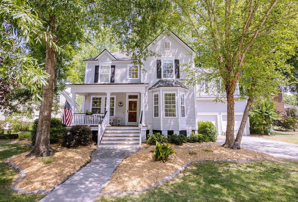 1693WilliamHamptomWay-01