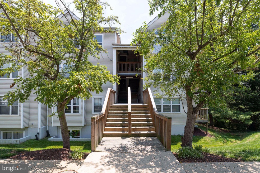 8 Fallen Tree Ct unit A, Halethorpe, MD 21227 - photo 1