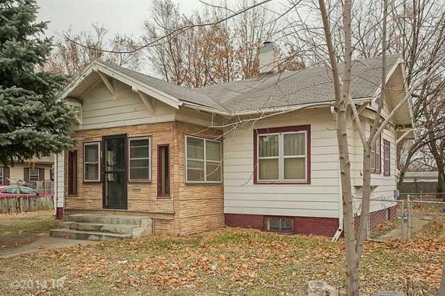 315 E 24th St, Des Moines, IA 50317 - photo 1
