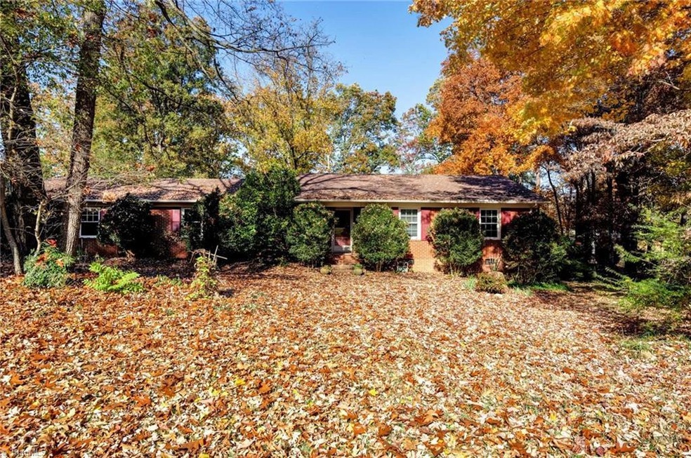 1110 Cranbrook Cir, Asheboro, NC 27205 - photo 1