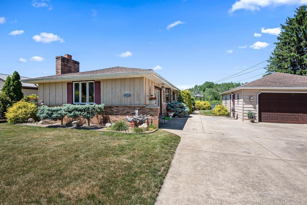 25839 Edison Rd, South Bend, IN 46628 - photo 1