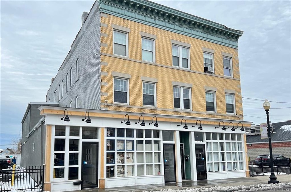 528 E Main St unit 2R, Bridgeport, CT 06608 - photo 1