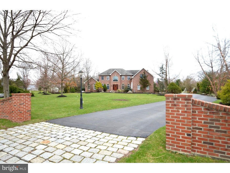 4880 Gloucester Dr, Doylestown, PA 18902 - photo 1