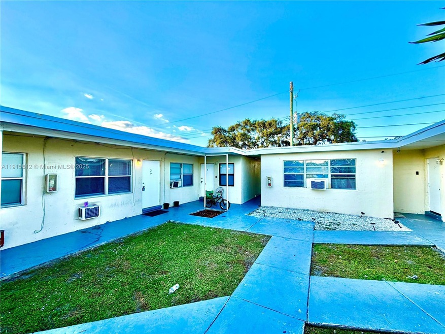 2571 NW 13th Ct unit 2, Fort Lauderdale, FL 33311 - photo 1
