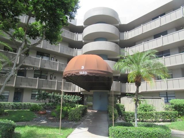 1100 Colony Point Cir unit 518, Pembroke Pines, FL 33026 - photo 1