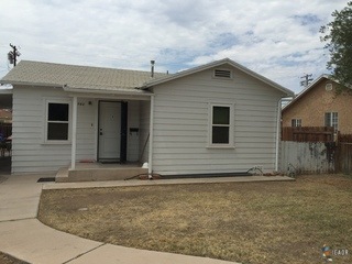 760 El Centro Ave, El Centro, CA 92243 - photo 1