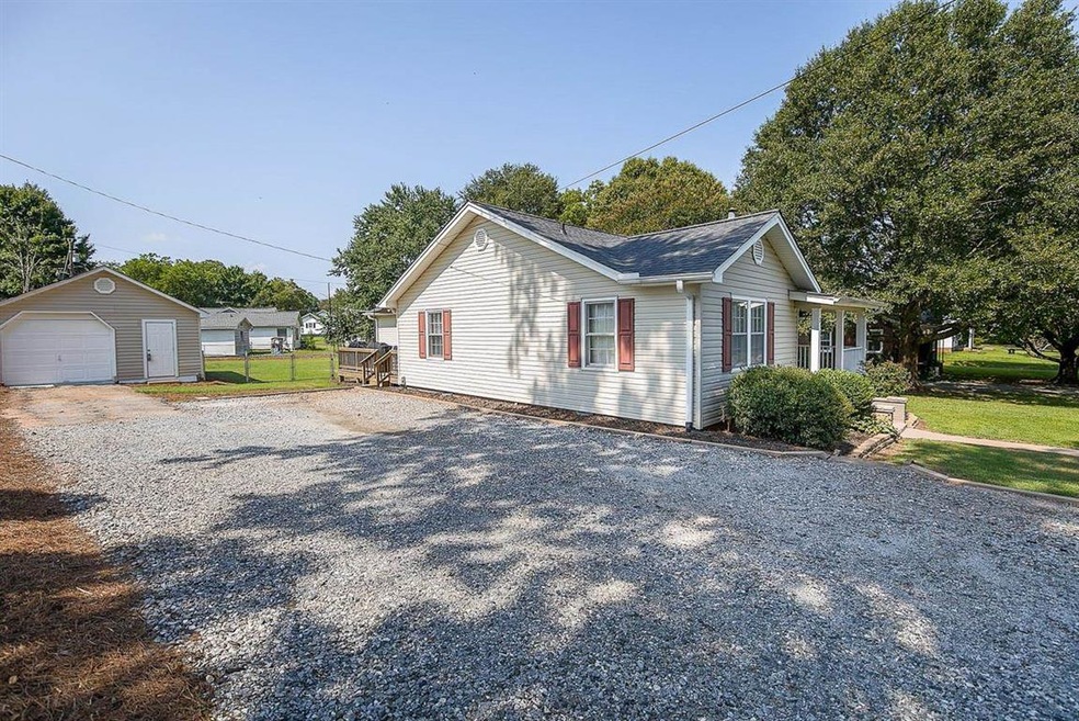 3 Littlejohn St, Inman, SC 29349 - photo 1