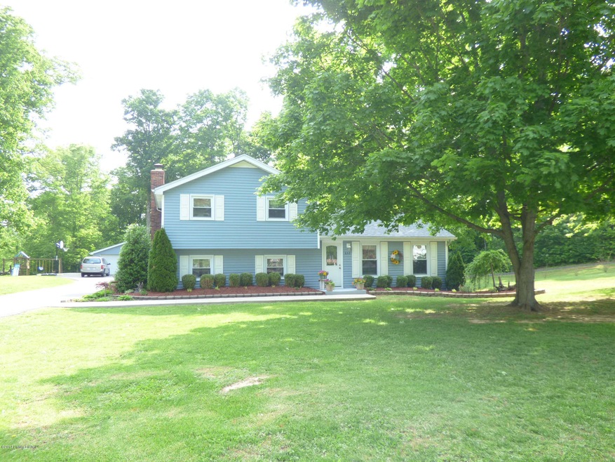 652 Twin Oaks Dr, Mount Washington, KY 40047 - photo 1