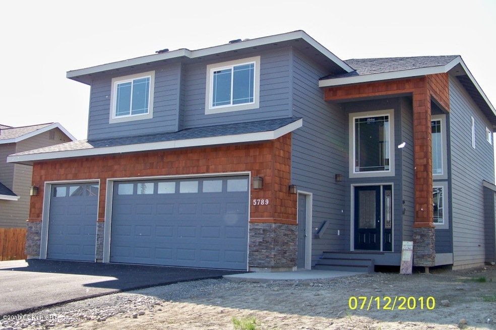 Front View of Hm prior to Landscaping