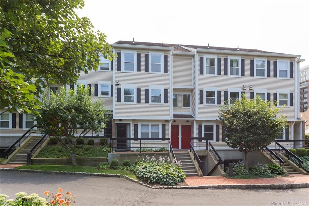 27 Highland Rd unit 27, Stamford, CT 06902 - photo 1