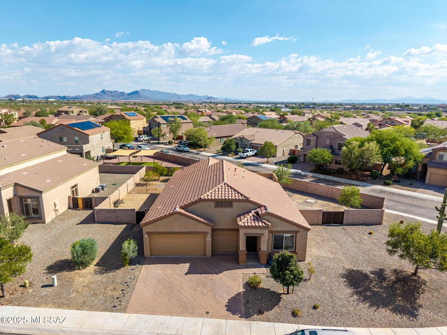 11077 W Cardium Ln, Marana, AZ 85658 - photo 1