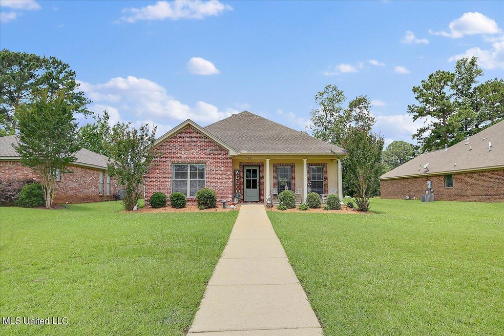01-123 Whispering Oaks Crossing