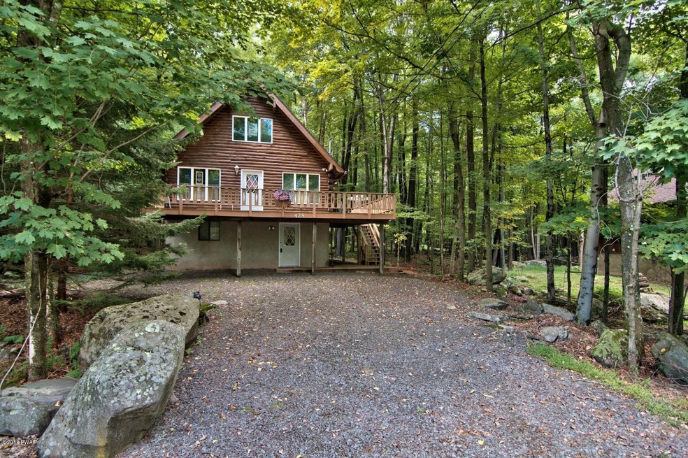 429 Parkwood Dr, Hamlin, PA 18427 - photo 1