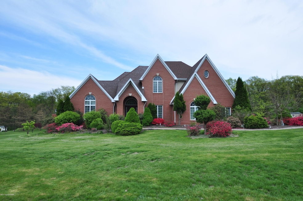 525 Mcintosh Ln, Andreas, PA 18211 - photo 1