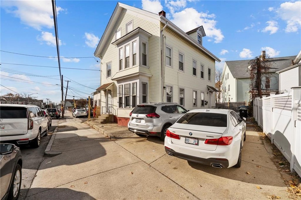 659 Main St, Pawtucket, RI 02860 - photo 1