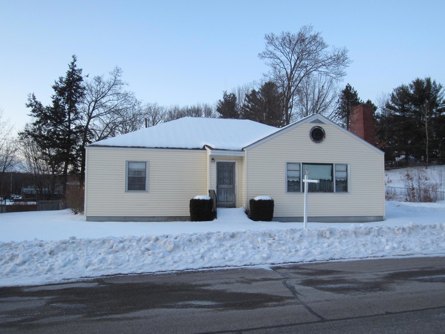 31 W Elm St, Sanford, ME 04073 - photo 1