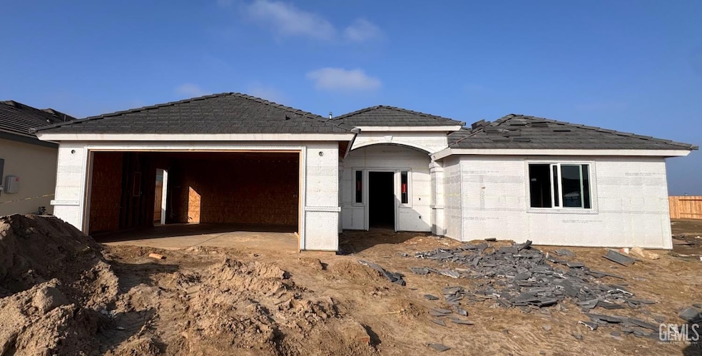 707 Sammy Way, Shafter, CA 93263 - photo 1