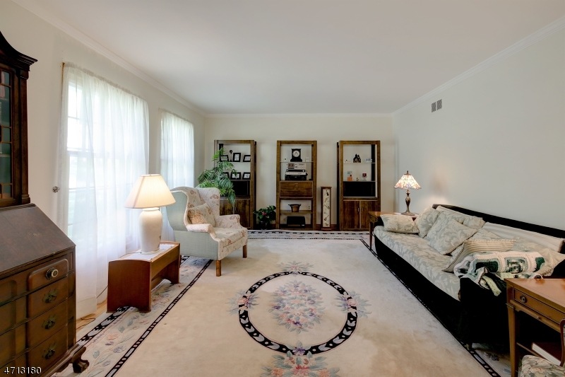 259 Gates Ave, Gillette, NJ 07933 - photo 1