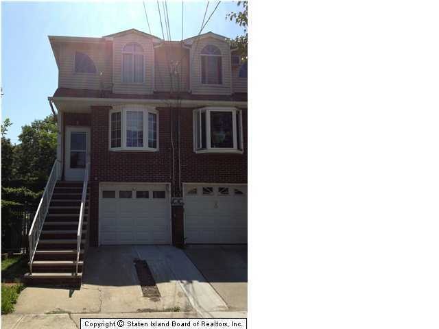 88 N Railroad Ave, Staten Island, NY 10304 - photo 1