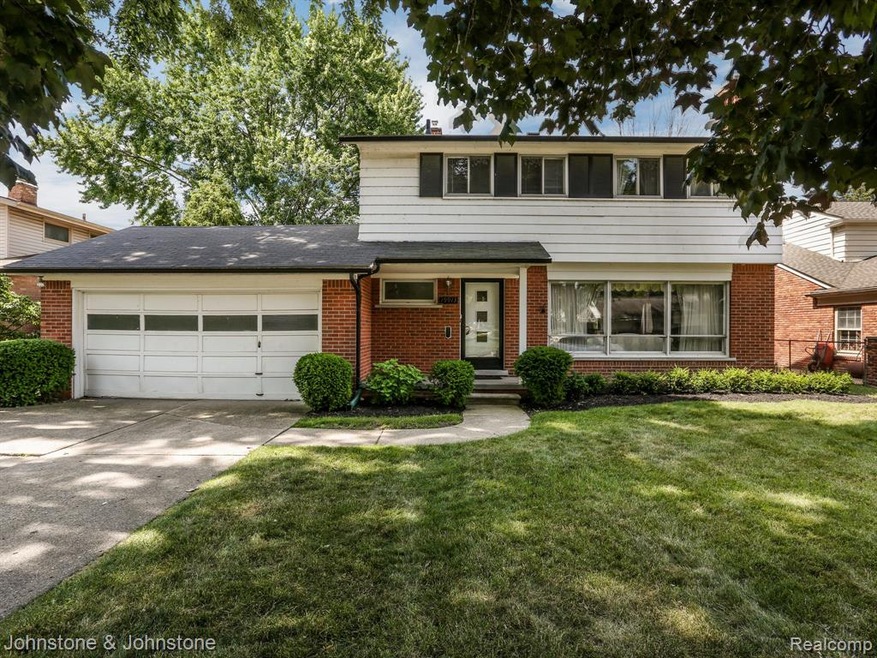 1 19913 W Doyle Pl Grosse Pointe-001-017-19913 Wes
