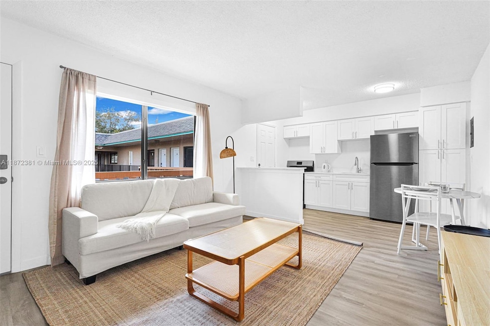 13210 Memorial Hwy unit 103, Miami, FL 33161 - photo 1