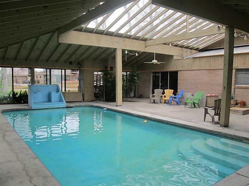 Swimming Pool/Hot Tub/Sauna.