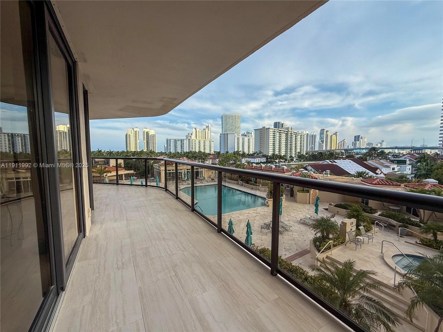 Turnberry Isle unit 5B, Aventura, FL 33180 - photo 1