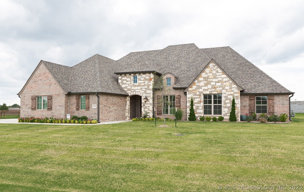 8938 N 65th East Place, Owasso, OK 74055 - photo 1