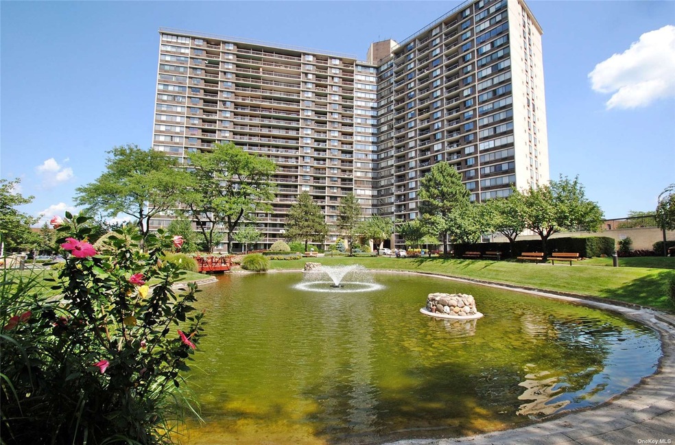 The Bay Club unit 15H, Bayside, NY 11360 - photo 1