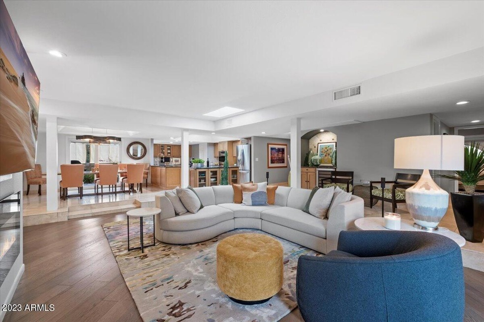 10-Living Room
