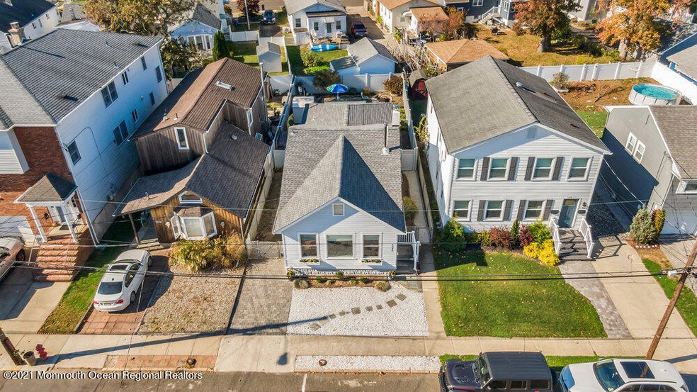 1226 Briarwood Rd