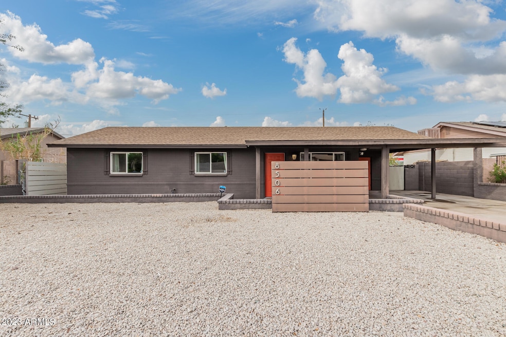 8506 N 8th St, Phoenix, AZ 85020 - photo 1